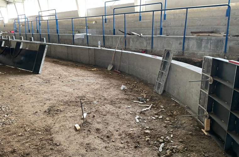 Na zimním stadionu pokračují stavební práce