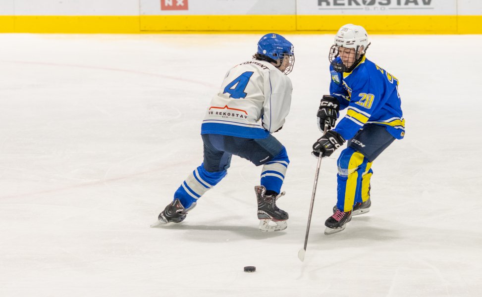 Dorostenci v posledním kole porazili Hodonín