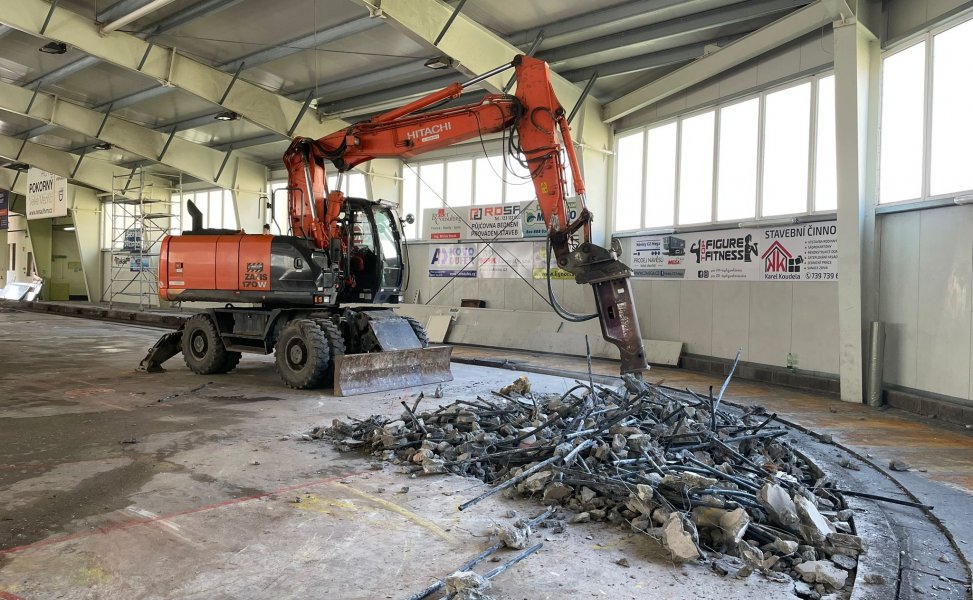 Odstartovala rekonstrukce velkomeziříčského zimního stadionu