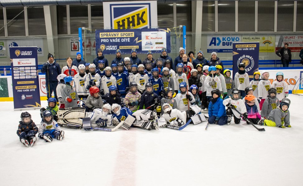 Velkomeziříčský led plný dětí